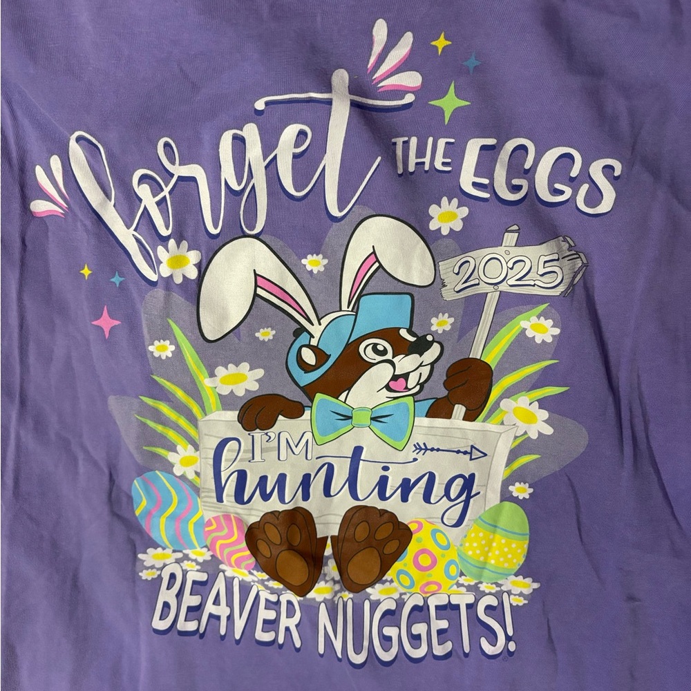 Buc-ee's  Purple Graphic Short Sleeve Tee with Easter Bunny - NWOT